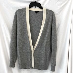 100% cashmere. Nearly new.